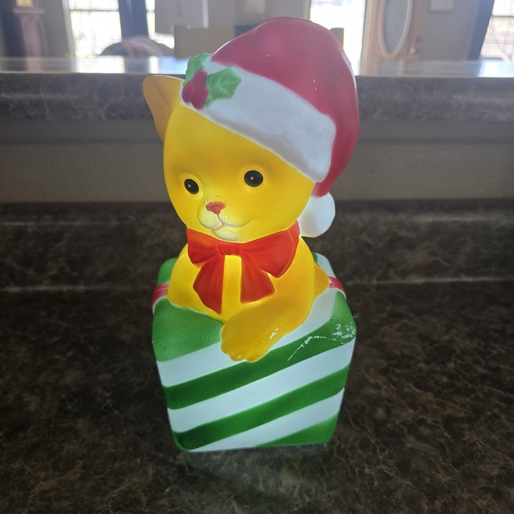 Cat Gift Present Kitten Led Lighted Holiday Time‎ Table Top 11 inch Blow Mold